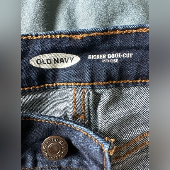 NWOT Old Navy mid rise bootcut jeans - Picture 5 of 5
